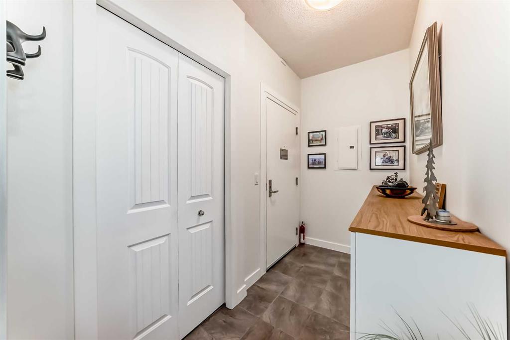 Picture for 211, 1005A Westmount Drive 