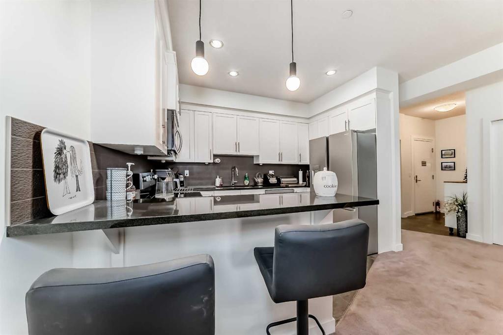 Picture for 211, 1005A Westmount Drive 