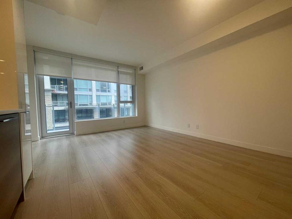 Picture for 703, 108 Waterfront Court SW