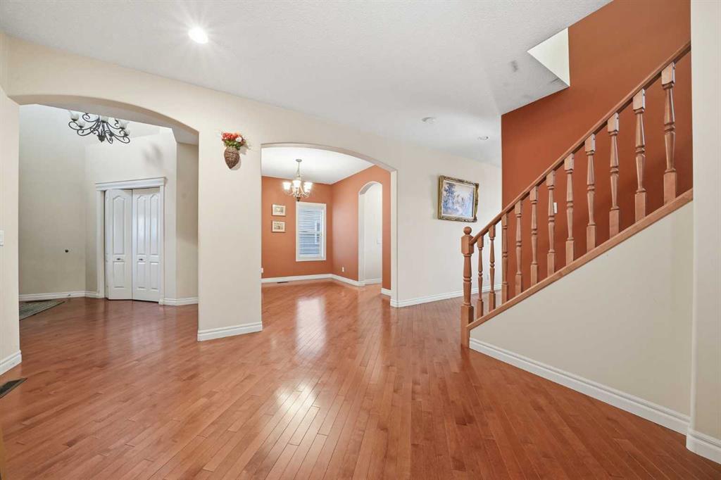 Picture for 27 Saddleland Way NE