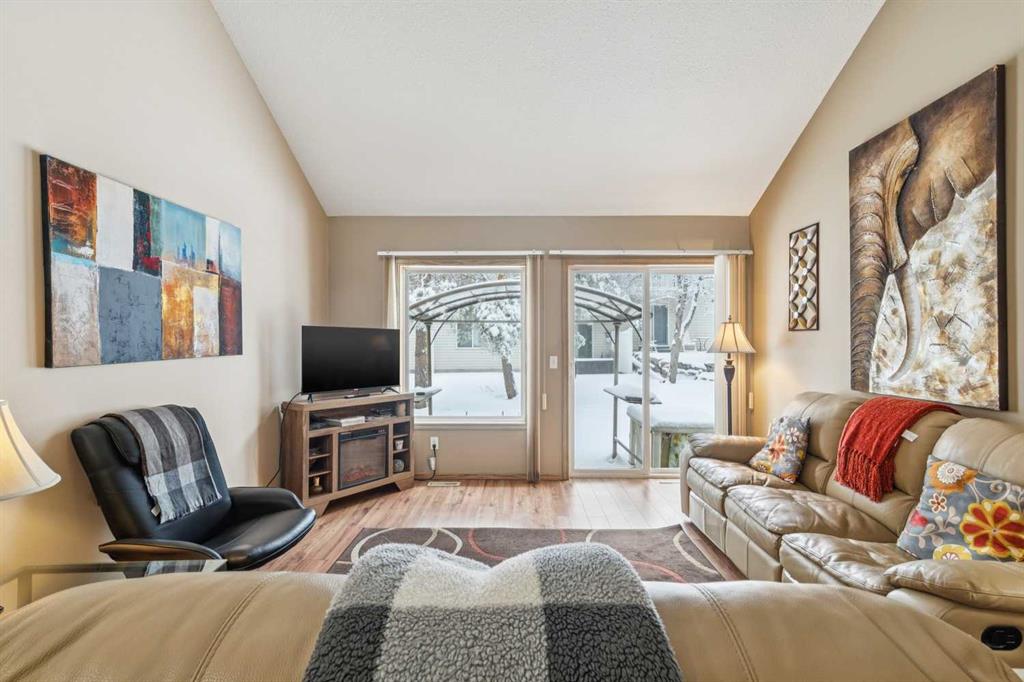 Picture for 53 Somervale Point SW