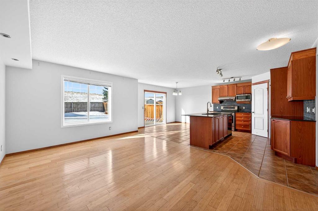 Picture for 172 Kincora Drive NW