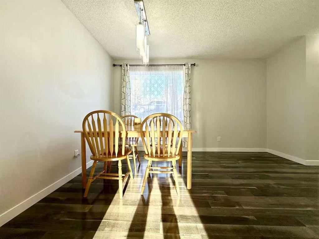 Picture for 16, 6915 Ranchview Drive NW