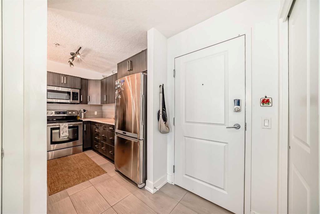 Picture for 210, 611 Edmonton Trail NE