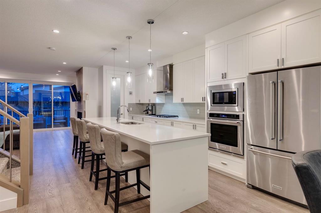 Picture for 232 24 Avenue NE