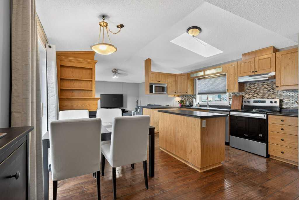 Picture for 516, 3223 83 Street NW