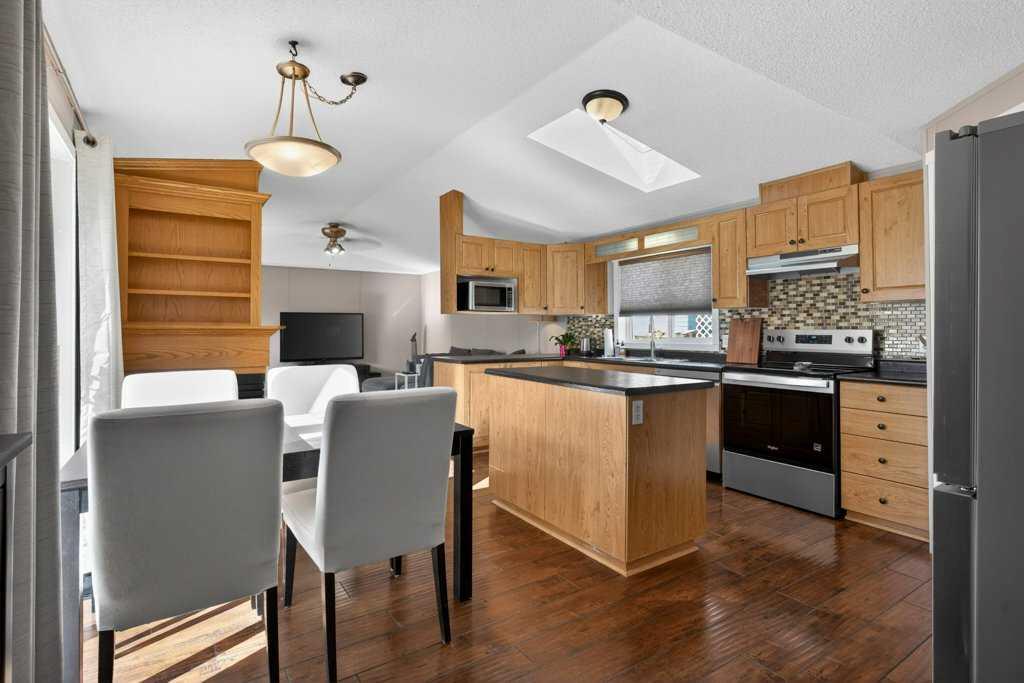 Picture for 516, 3223 83 Street NW