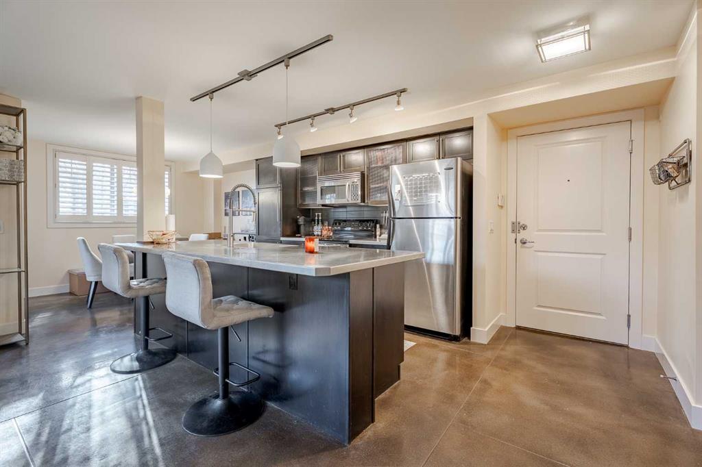 Picture for 101, 3704 15A Street SW