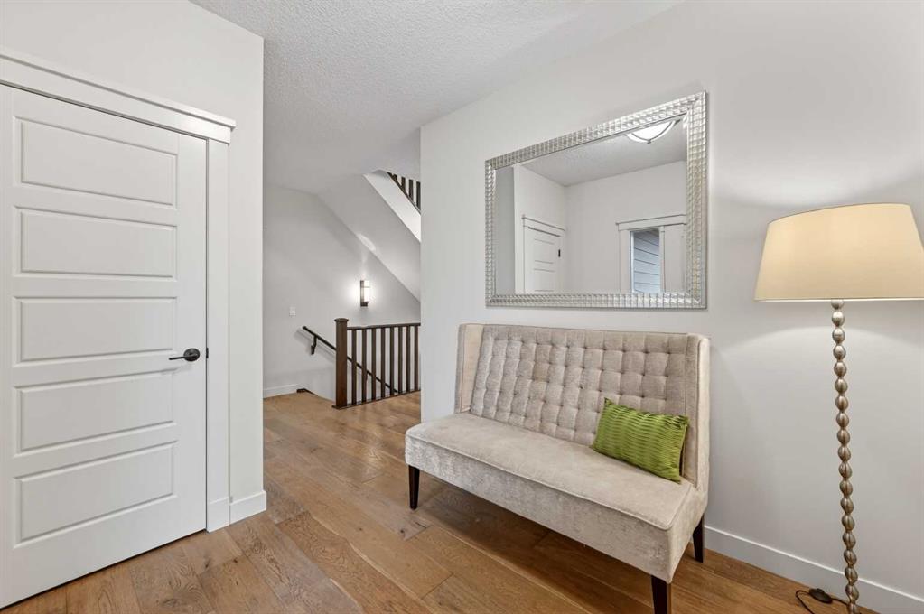 Picture for 19 Cranbrook Crescent SE