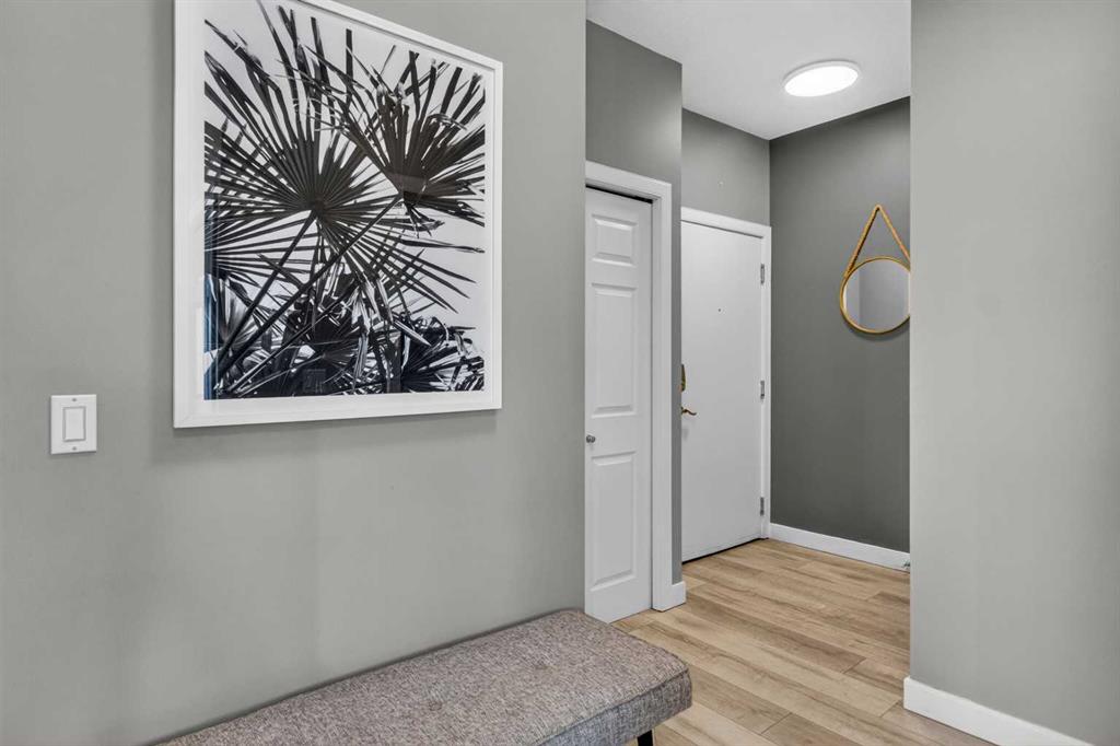 Picture for 315, 1414 17 Street SE