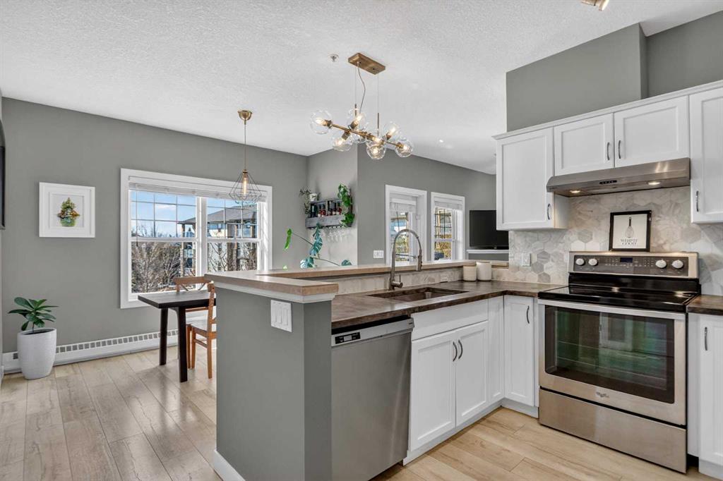 Picture for 315, 1414 17 Street SE