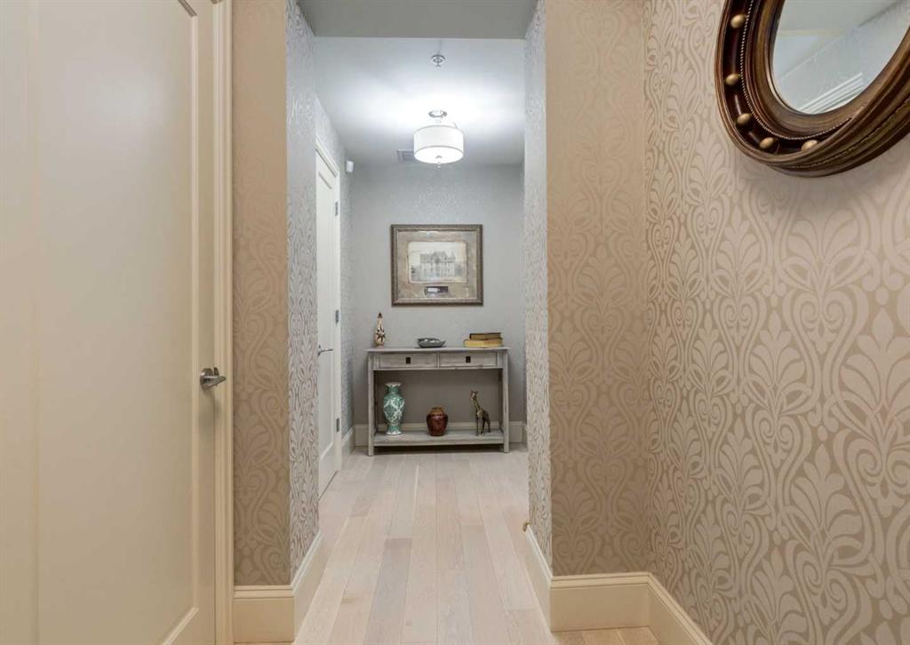 Picture for 102, 121 Quarry Way SE