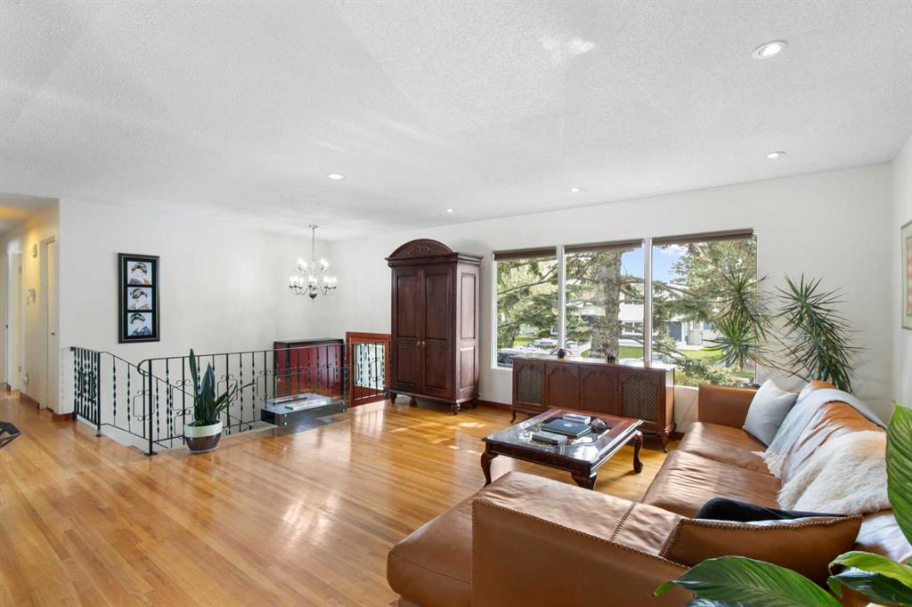 Picture for 10811 Maplecrest Road SE
