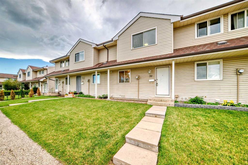 Picture for 32, 1515 Falconridge Drive NE