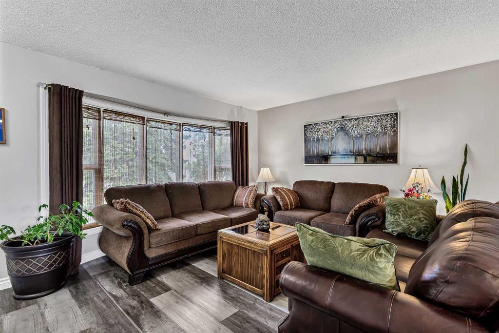 Picture for 364 Silvergrove Place NW