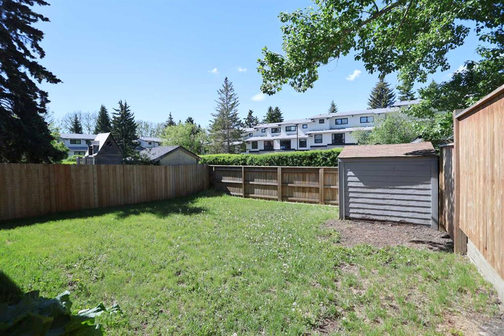 Picture for 5417 Dalrymple Crescent NW