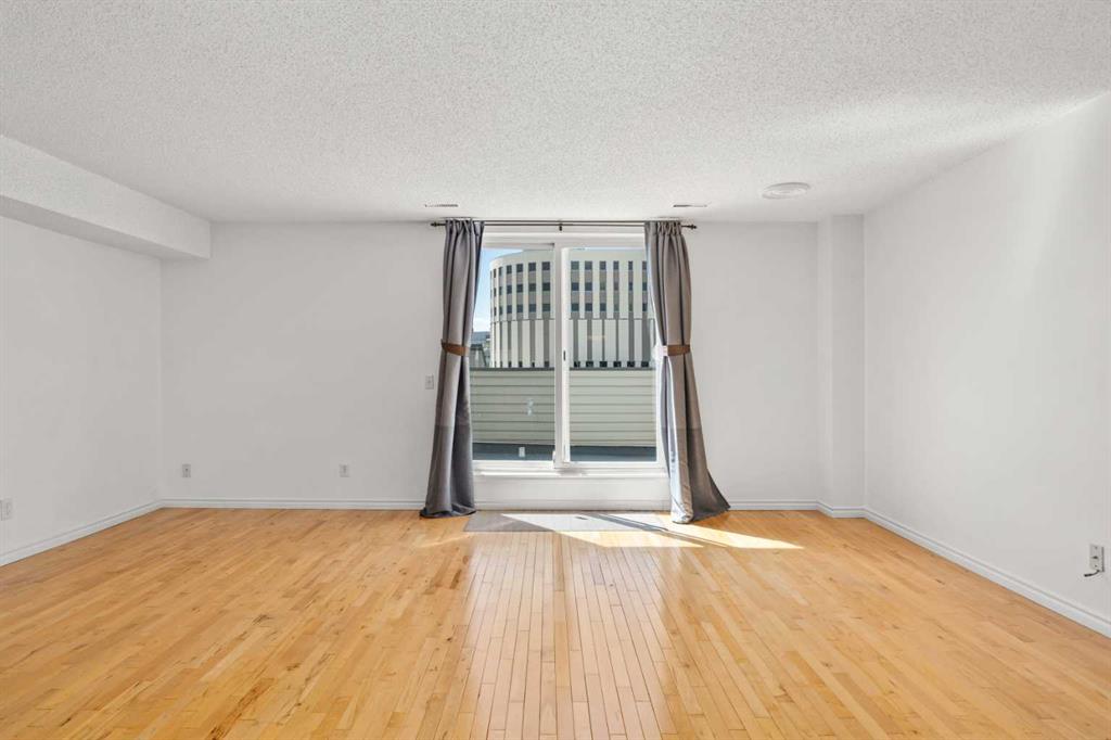Picture for 804, 1540 29 Street NW