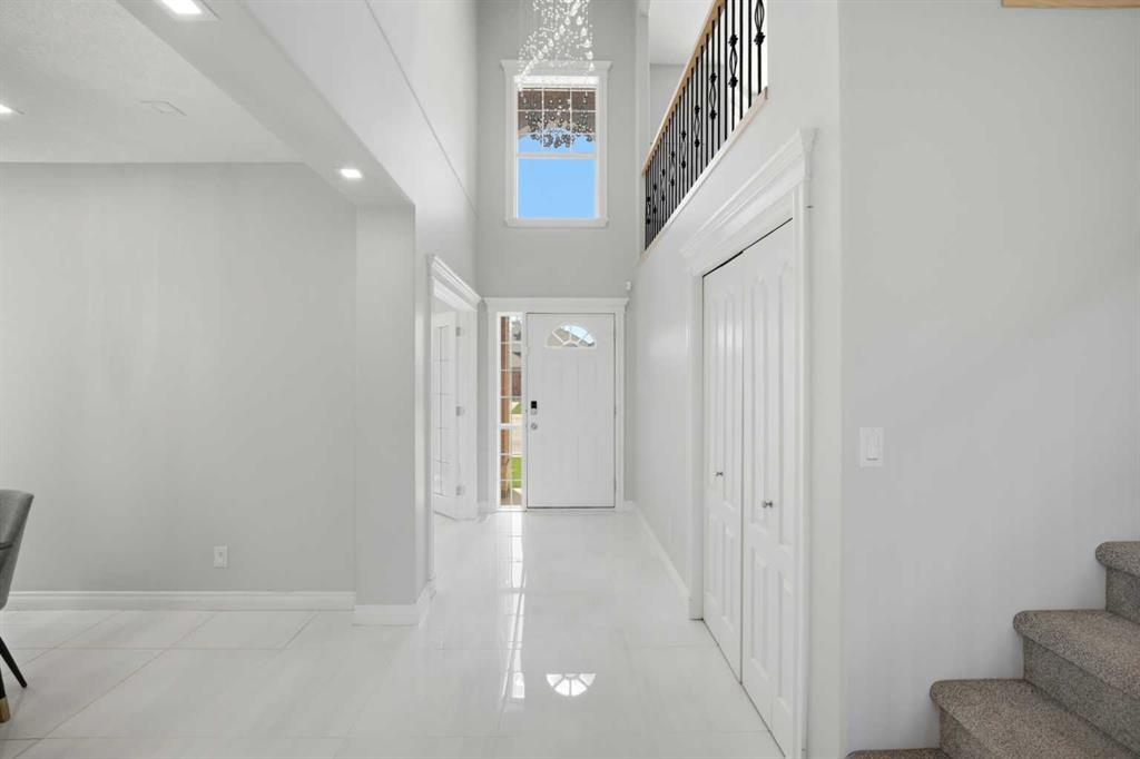 Picture for 1433 Strathcona Drive SW