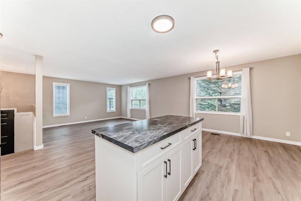 Picture for 35 Green Meadow Crescent 