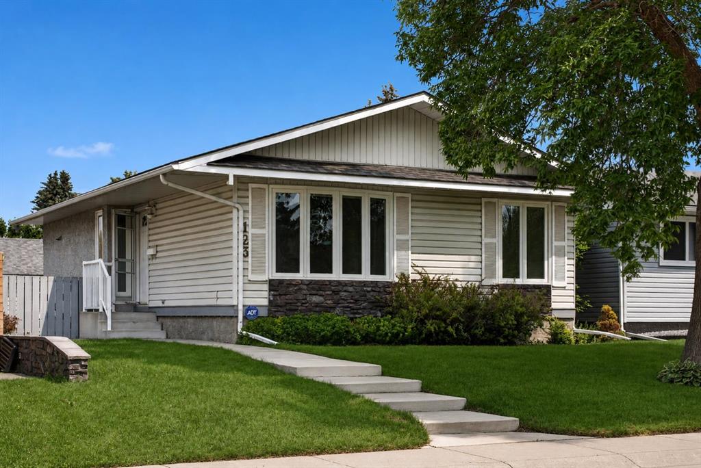 Picture for 123 Templewood Road NE