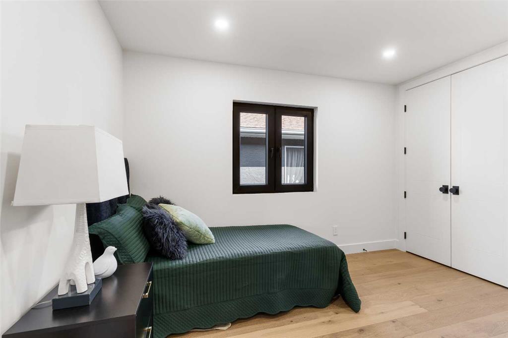 Picture for 692 West Chestermere Drive  https://www.cirrealty.ca/reb/creb/37/A2258137_27.jpg