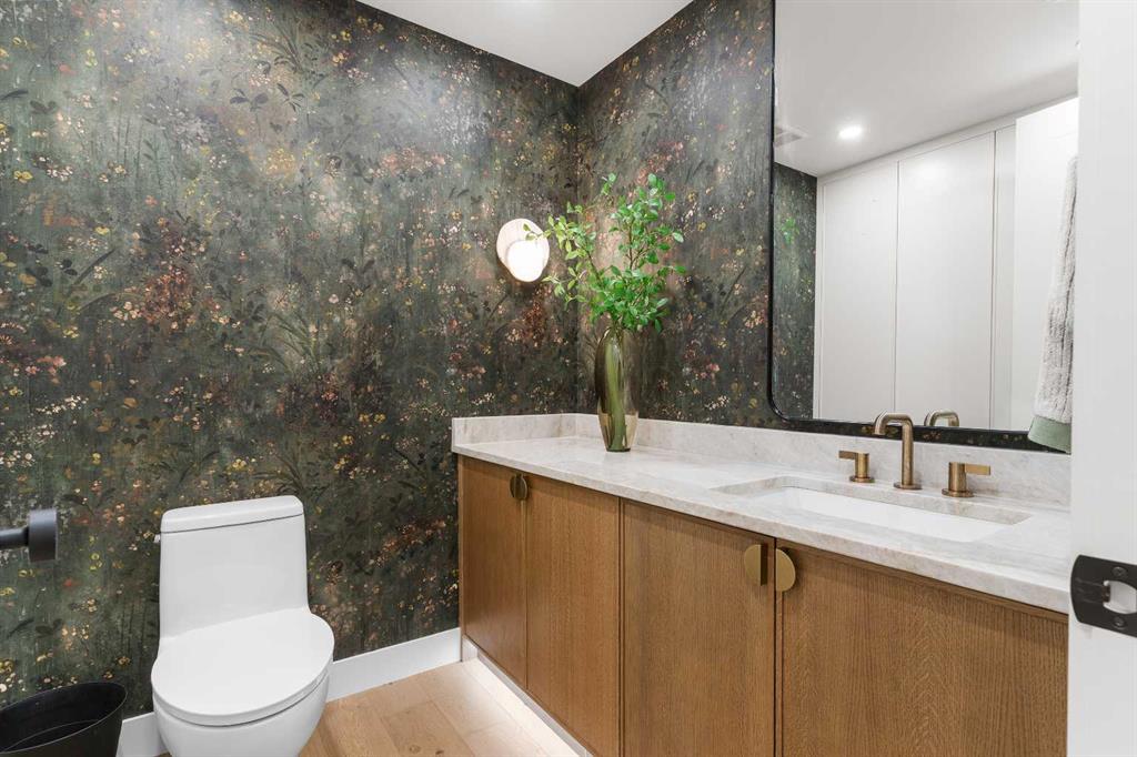 Picture for 692 West Chestermere Drive  https://www.cirrealty.ca/reb/creb/37/A2258137_45.jpg