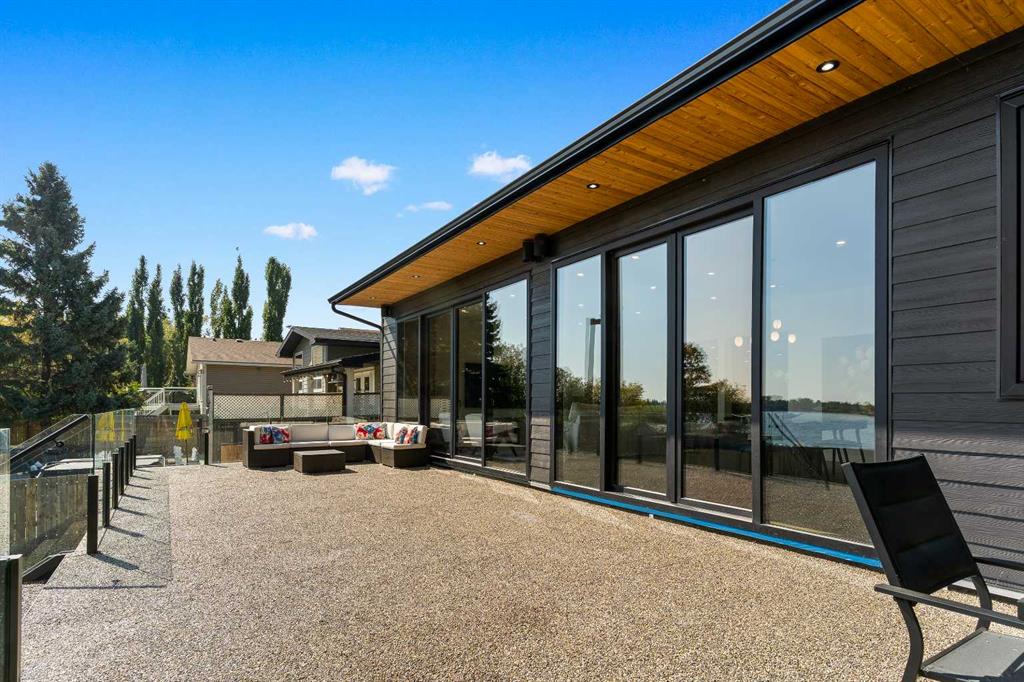 Picture for 692 West Chestermere Drive  https://www.cirrealty.ca/reb/creb/37/A2258137_49.jpg