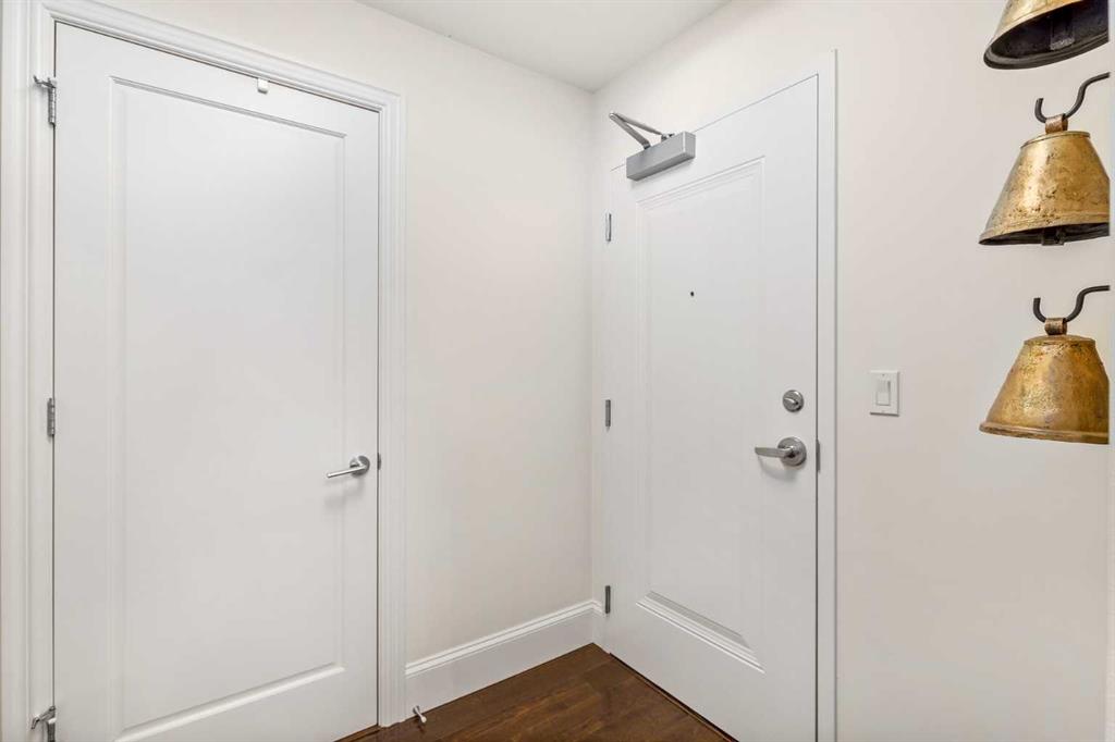 Picture for 105, 121 Quarry Way SE