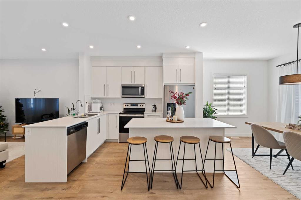 Picture for 218, 669 Savanna Boulevard NE https://www.cirrealty.ca/reb/creb/37/A2266637_13.jpg