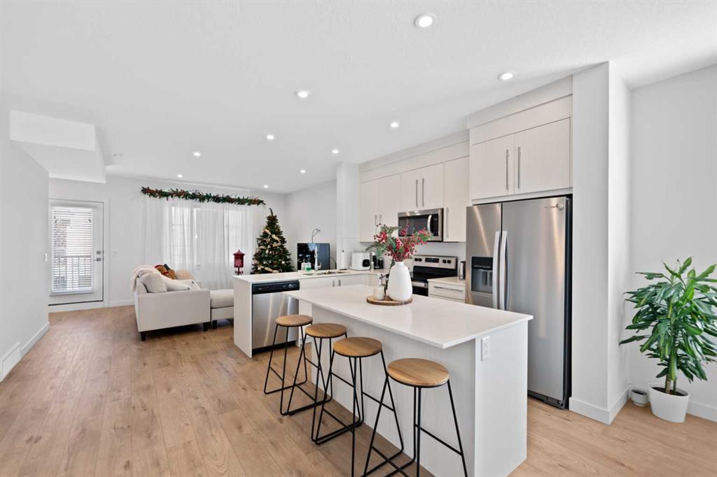 Picture for 218, 669 Savanna Boulevard NE https://www.cirrealty.ca/reb/creb/37/A2266637_14.jpg