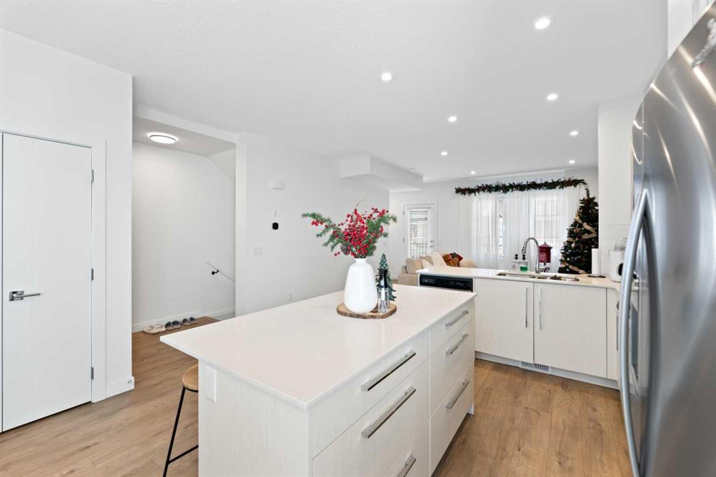 Picture for 218, 669 Savanna Boulevard NE https://www.cirrealty.ca/reb/creb/37/A2266637_15.jpg