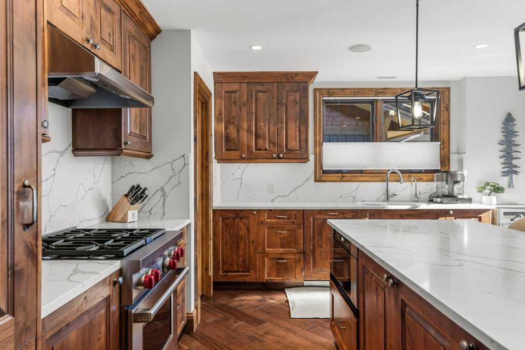 Picture for 303, 150 Stonecreek Road  https://www.cirrealty.ca/reb/creb/37/A2266737_13.jpg