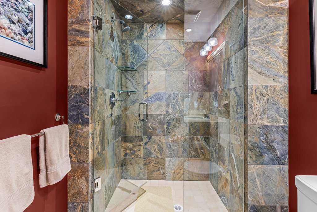 Picture for 303, 150 Stonecreek Road  https://www.cirrealty.ca/reb/creb/37/A2266737_33.jpg