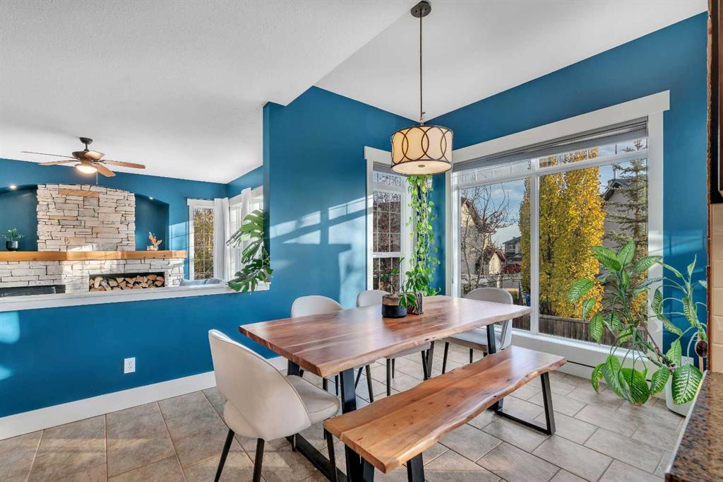 Picture for 315 Crystal Green Close  https://www.cirrealty.ca/reb/creb/37/A2266937_13.jpg