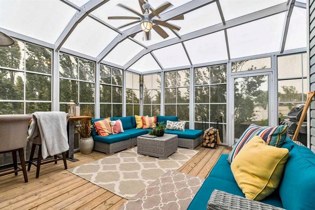 Picture for 315 Crystal Green Close  https://www.cirrealty.ca/reb/creb/37/A2266937_15.jpg