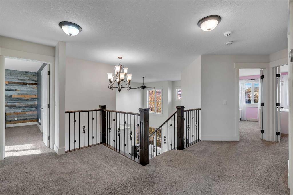 Picture for 315 Crystal Green Close  https://www.cirrealty.ca/reb/creb/37/A2266937_29.jpg
