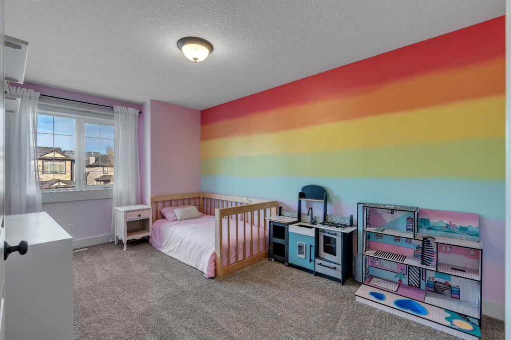 Picture for 315 Crystal Green Close  https://www.cirrealty.ca/reb/creb/37/A2266937_30.jpg