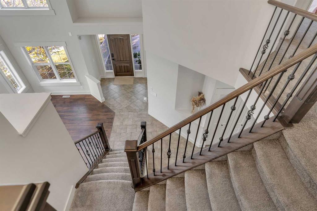 Picture for 315 Crystal Green Close  https://www.cirrealty.ca/reb/creb/37/A2266937_35.jpg
