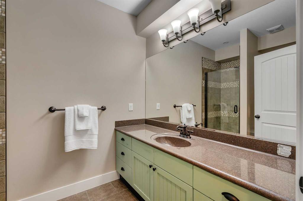 Picture for 315 Crystal Green Close  https://www.cirrealty.ca/reb/creb/37/A2266937_43.jpg