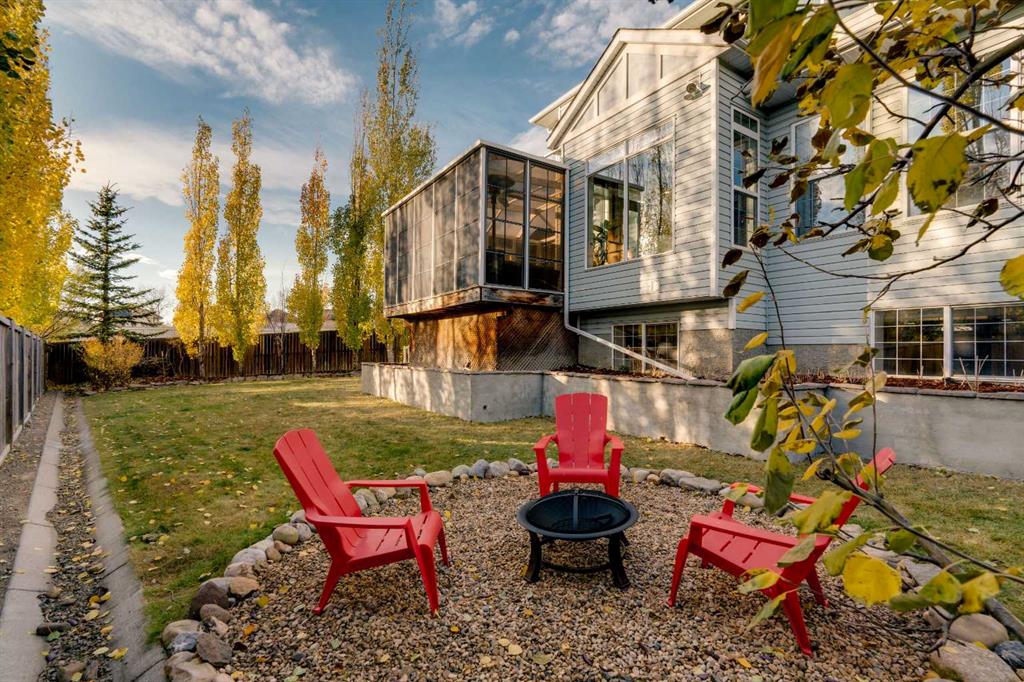 Picture for 315 Crystal Green Close  https://www.cirrealty.ca/reb/creb/37/A2266937_45.jpg