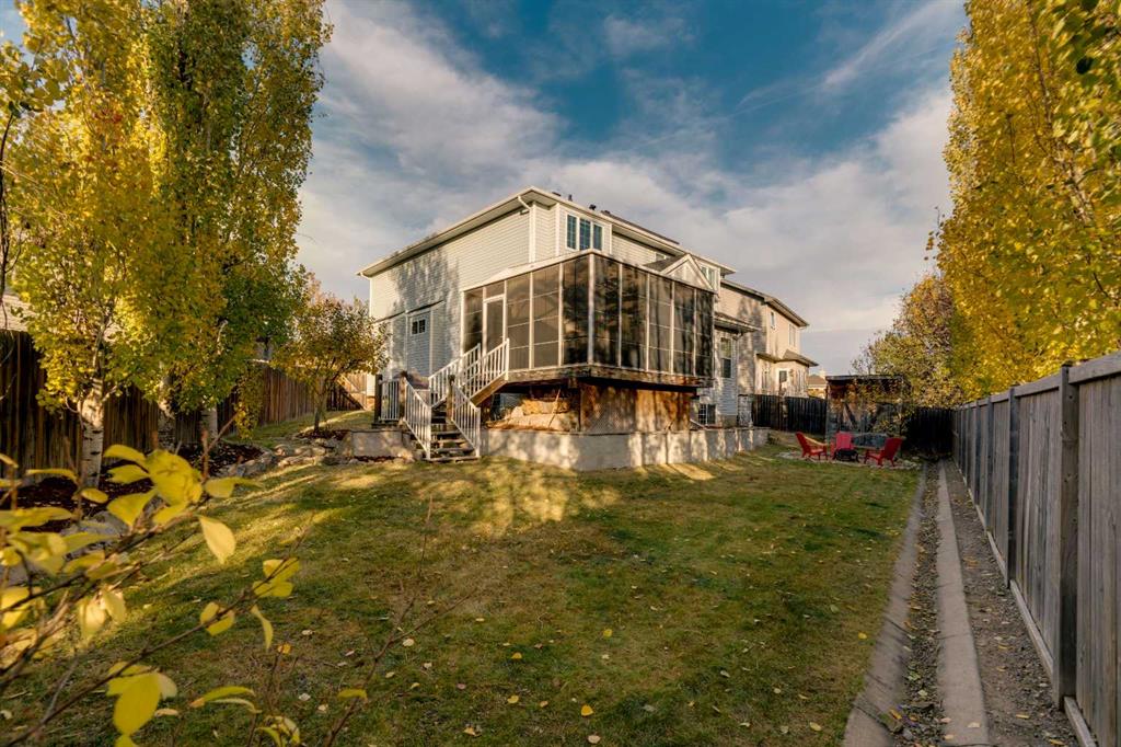 Picture for 315 Crystal Green Close  https://www.cirrealty.ca/reb/creb/37/A2266937_47.jpg