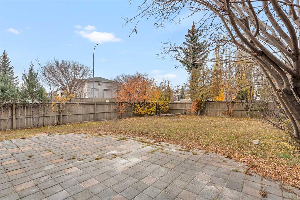 Picture for 6 Country Hills Manor NW