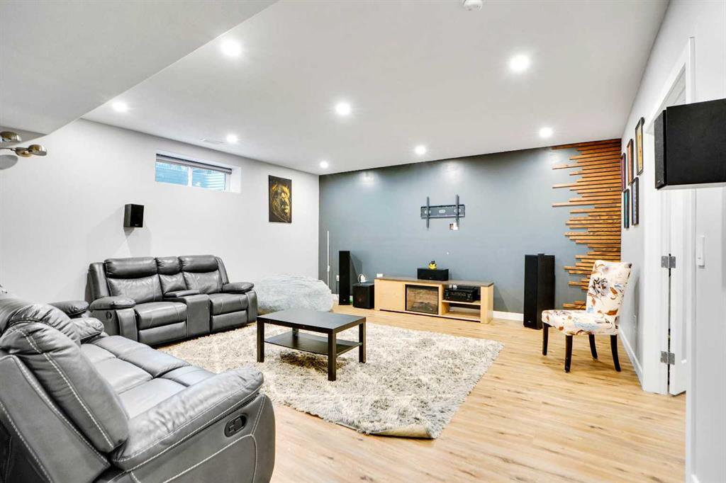 Picture for 70 Royal Ridge Manor NW https://www.cirrealty.ca/reb/creb/37/A2267637_39.jpg