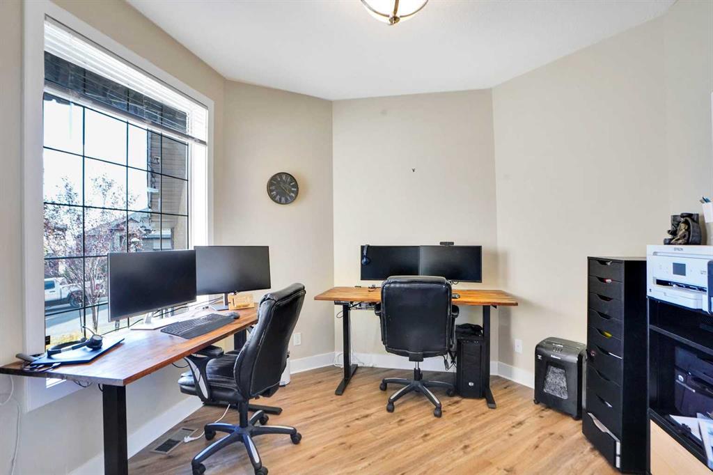 Picture for 70 Royal Ridge Manor NW