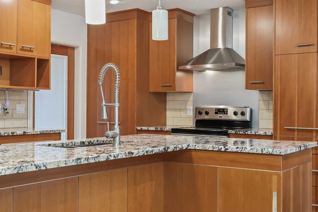 Picture for 303 40 Street SW