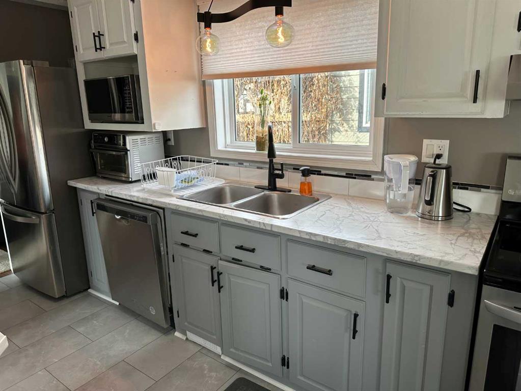 Picture for 51 McKay Way 