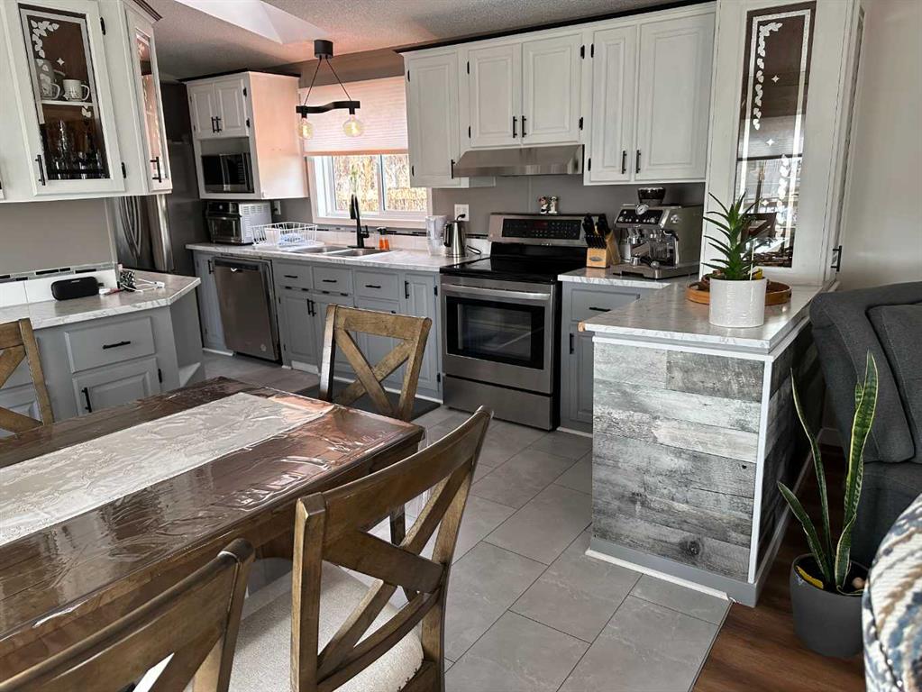 Picture for 51 McKay Way 