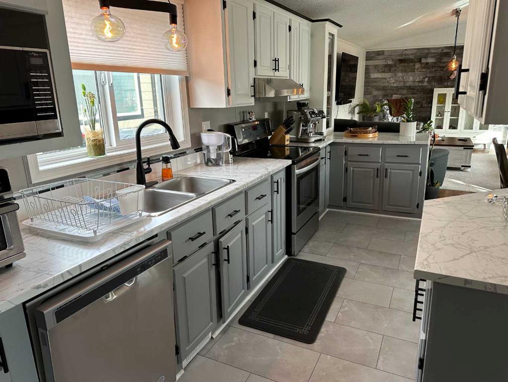 Picture for 51 McKay Way 