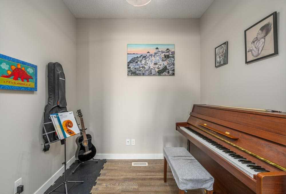 Picture for 125 Sage Bluff Close NW