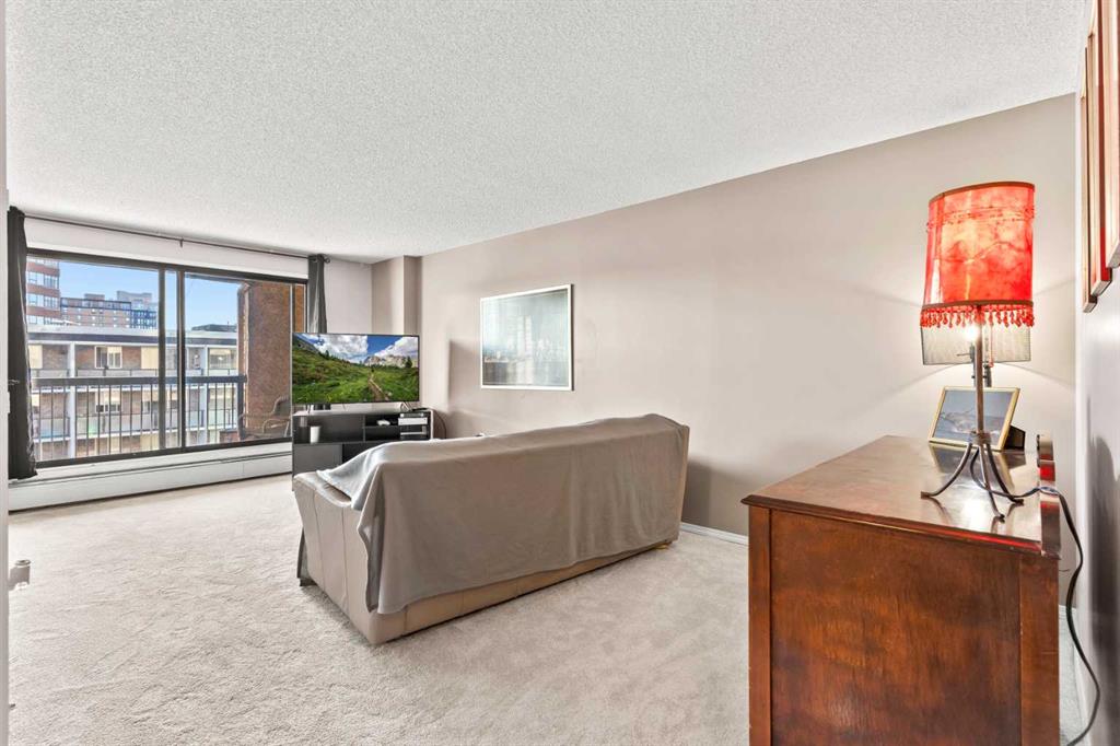 Picture for 704, 718 12 Avenue SW